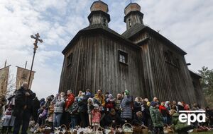 Веснянки, красивые корзинки и освященные собаки. Как праздновали Пасху в Киеве. Фоторепортаж