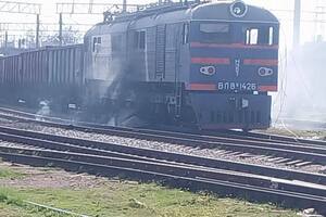 Россияне ударили вблизи локомотива грузового поезда