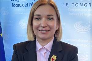 У багатьох столицях Європи вчора відкорковували пляшку ігристого