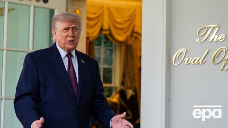 После волны критики Трамп удалил изображение, на котором ИИ нарисовал его в образе Иисуса