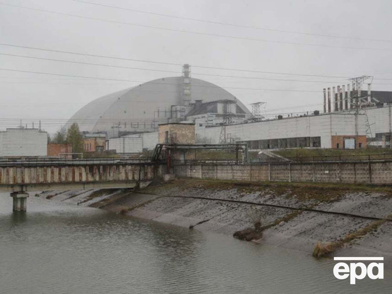 В отчете Greenpeace заявили об опасности обрушения саркофага ЧАЭС, если его срочно не отремонтируют