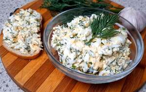 Салат нужно заправить майонезом