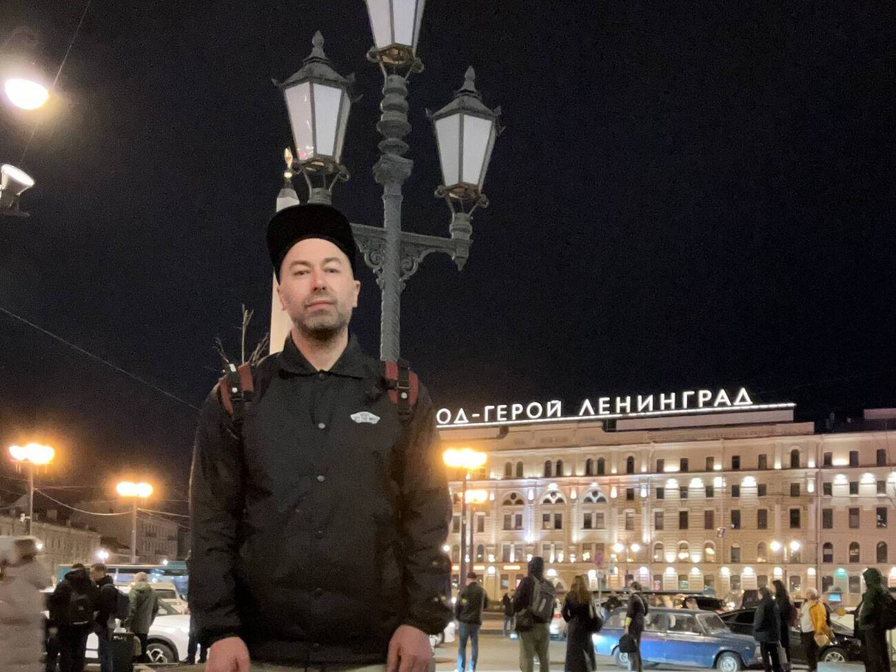 Музыканта задержали на вокзале, приняв за Дмитрия Гордона