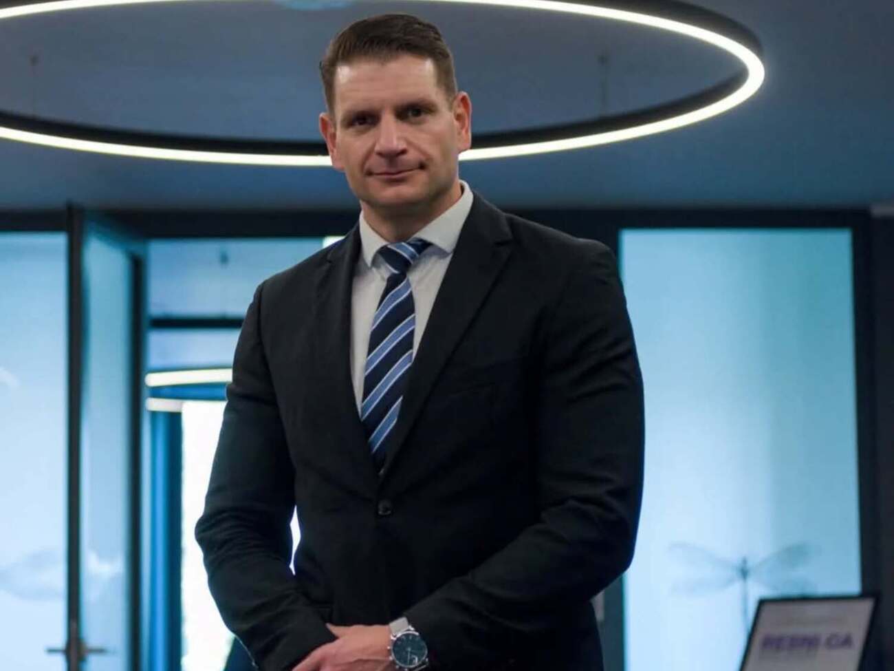 Стеванович заперечує проросійські погляди, стверджуючи, що вони є "прословенськими"