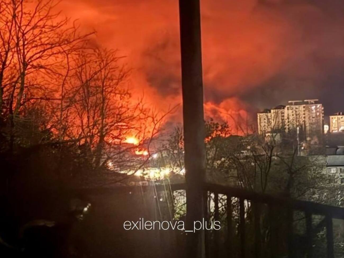 Через атаку БПЛА на НПЗ виникла пожежа