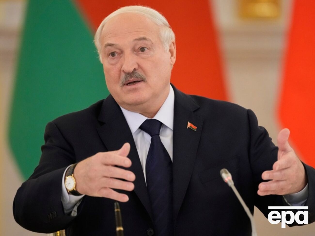 Лукашенко ввів штрафи за "пропаганду" гомосексуальних стосунків, зміни статі, педофілії й бездітності – від 900 до 1350 руб., а також адміністративний арешт