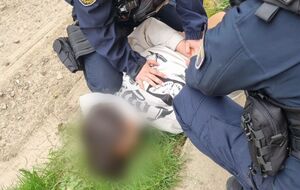 Після інциденту учень покинув місце події, однак згодом його затримали працівники поліції