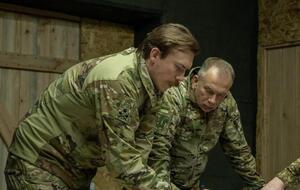 Все военные цели вокруг Донецка будут уничтожать, заявили в "Азове" (на фото – главком ВСУ Александр Сырский и командир корпуса Денис Прокопенко)