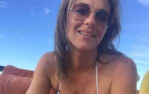 Герлі приміряла свій улюблений купальник