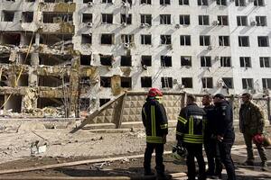 Во время поисков пропавших после ночной атаки РФ Одесса снова подверглась обстрелу