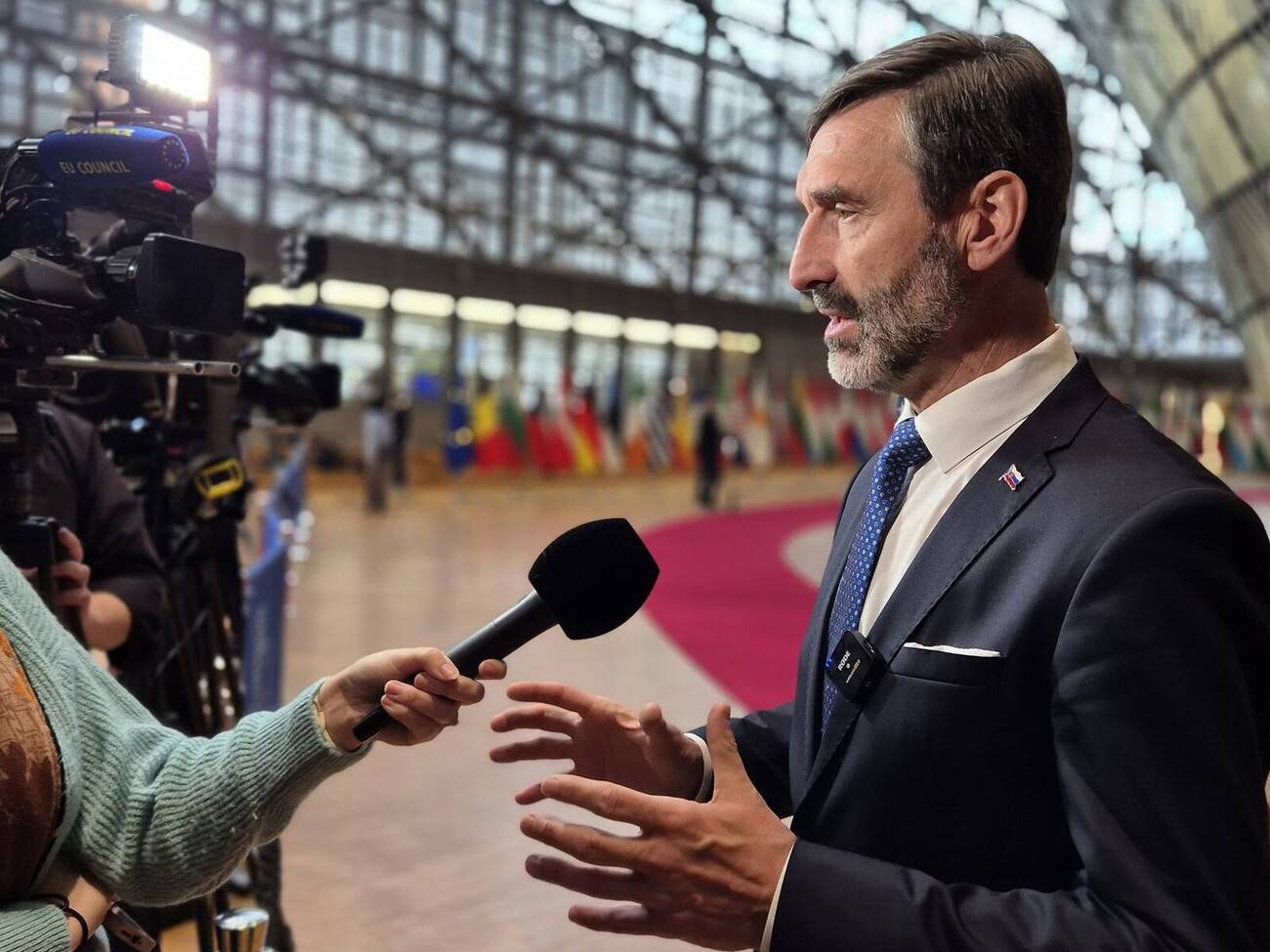 Бланар наголосив, що Словаччина вимагає чітких і прозорих гарантій запуску нафтопроводу "Дружба"