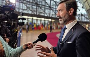 Бланар подчеркнул, что Словакия требует четких и прозрачных гарантий запуска нефтепровода "Дружба"