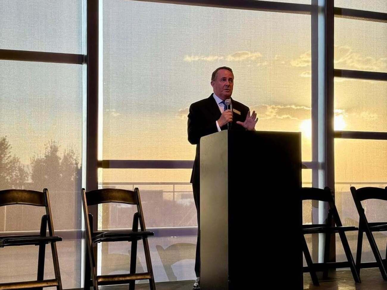 В 2026 году Путин, по мнению Фокса, "столкнется со стратегической средой, которая будет значительно более враждебной, чем он ожидал в 2022-м"