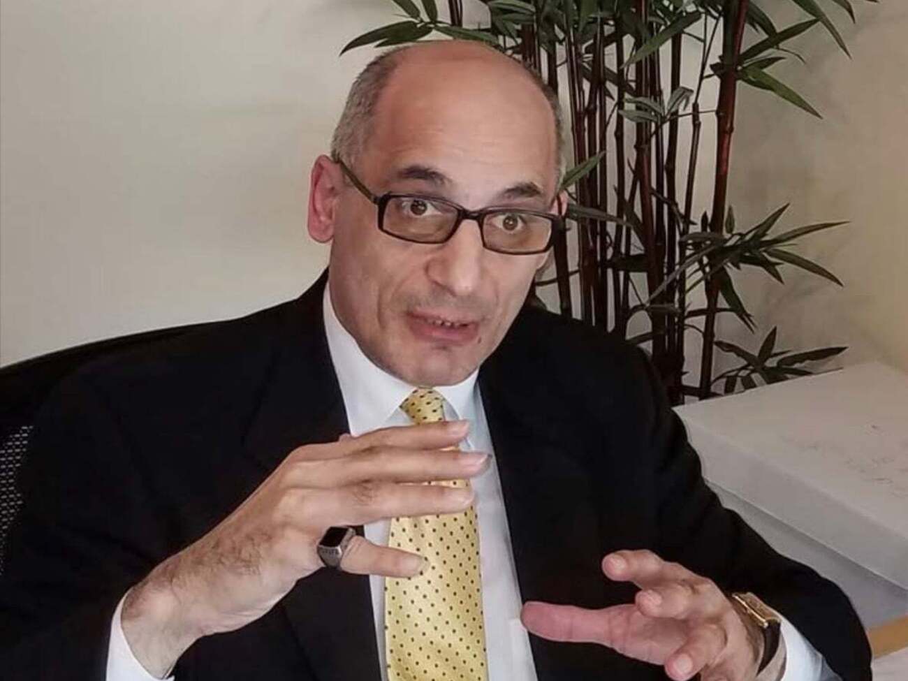 Світовий лад на вигляд як фікція. Правила існують, але діє лише одне