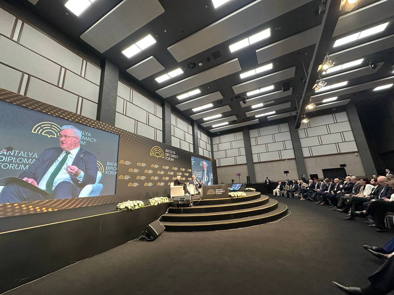 Сибіга підкреслив, що Україна готова до припинення вогню