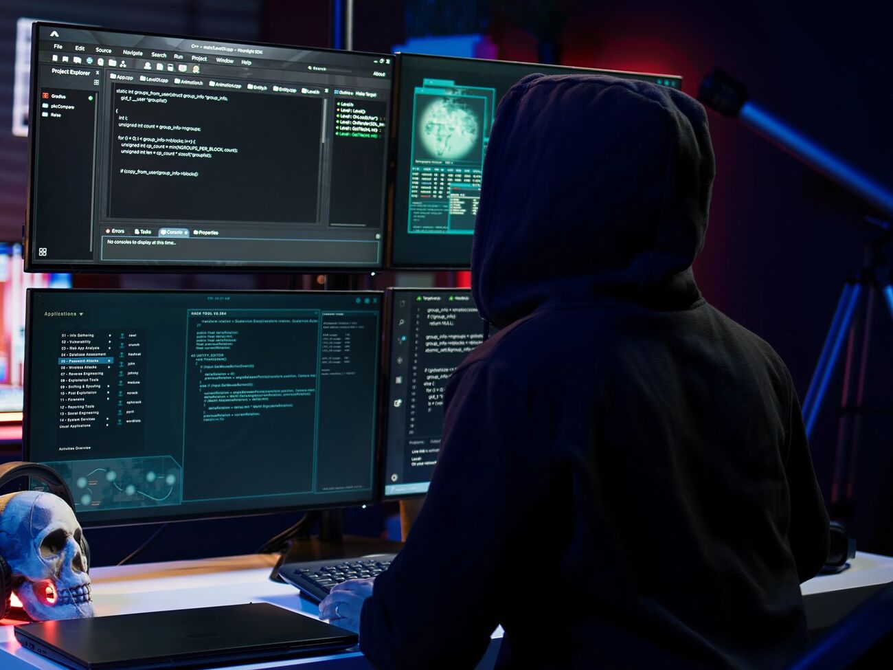 Хто саме зламав криптобіржу, яка допомагала росіянам обходити санкції, невідомо. Біржа звинувачує "західні спецслужби"