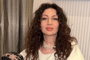 Я аж звук на телефоне подкрутила, думаю: ну наконец-то, вот оно! Началось! Бунт Бонь!