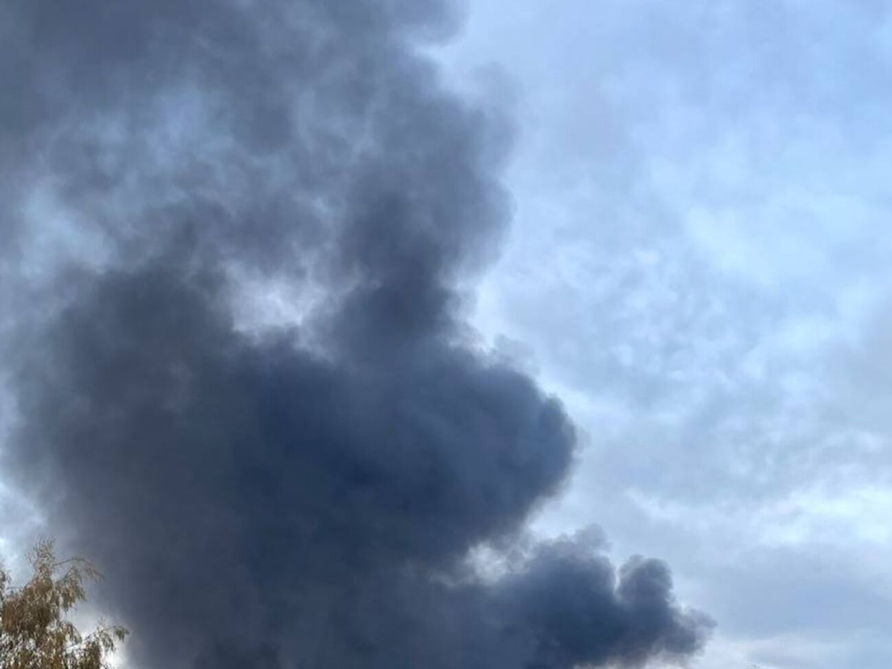 У Новокуйбушевську горить нафтозавод