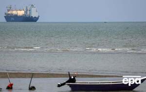 Рух танкерів Ормузькою протокою знову зупинили