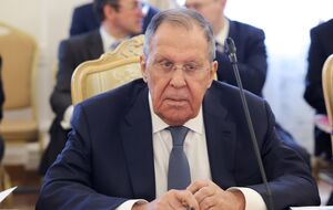 По словам Лаврова, возможность возобновления переговоров в Стамбуле российская сторона воспринимает "положительно"