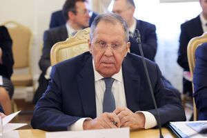 Зі слів Лаврова, можливість поновлення переговорів у Стамбулі російська сторона сприймає "позитивно"