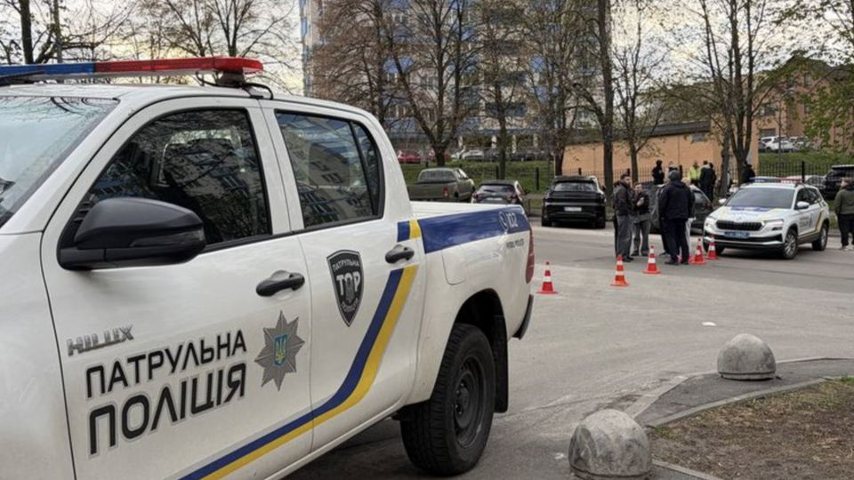 У прокуратурі стрілянину в Києві розслідують як теракт
