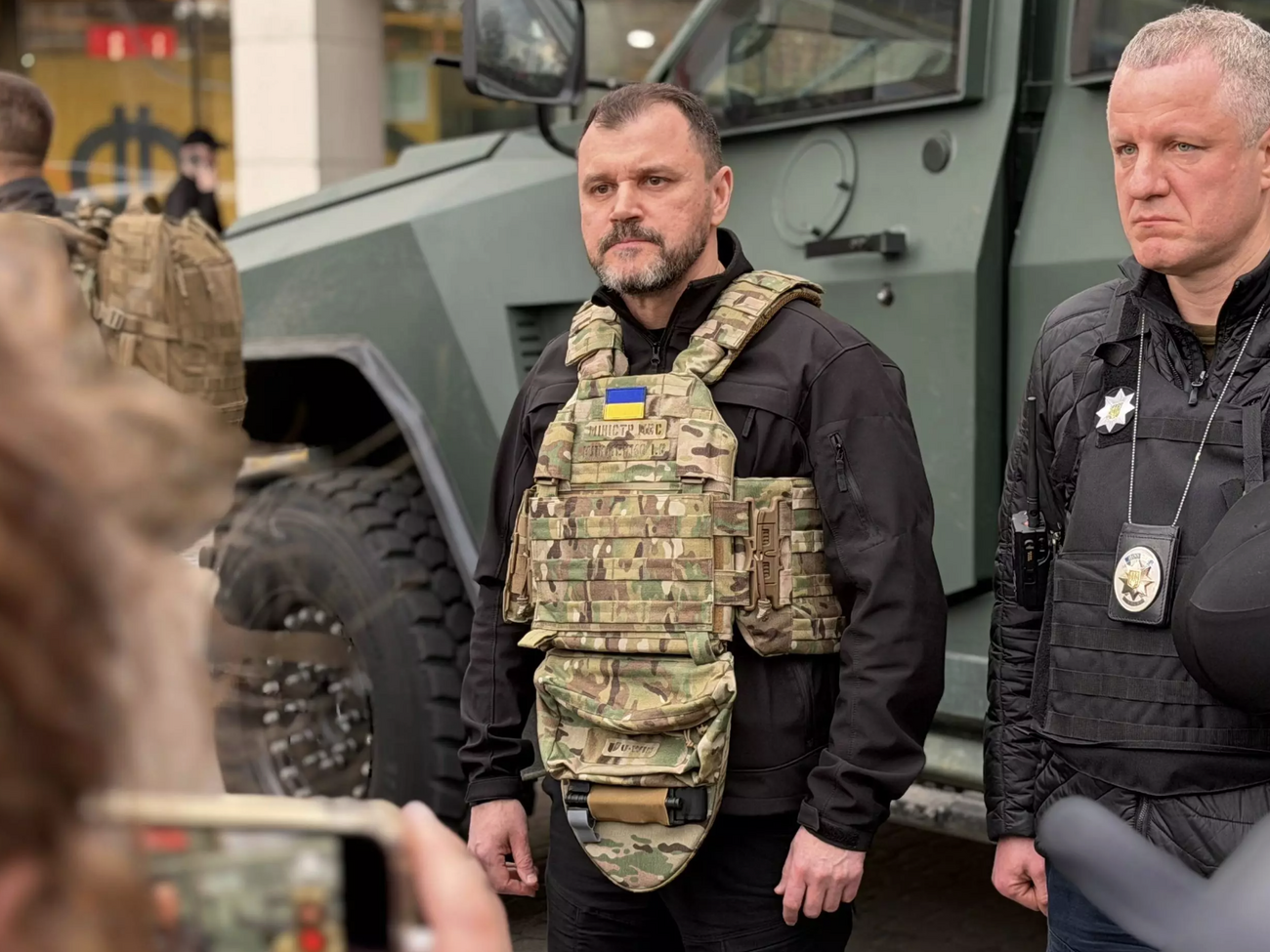 Клименко анонсировал обсуждение предоставления права на огнестрельное оружие (включая короткоствол) гражданским