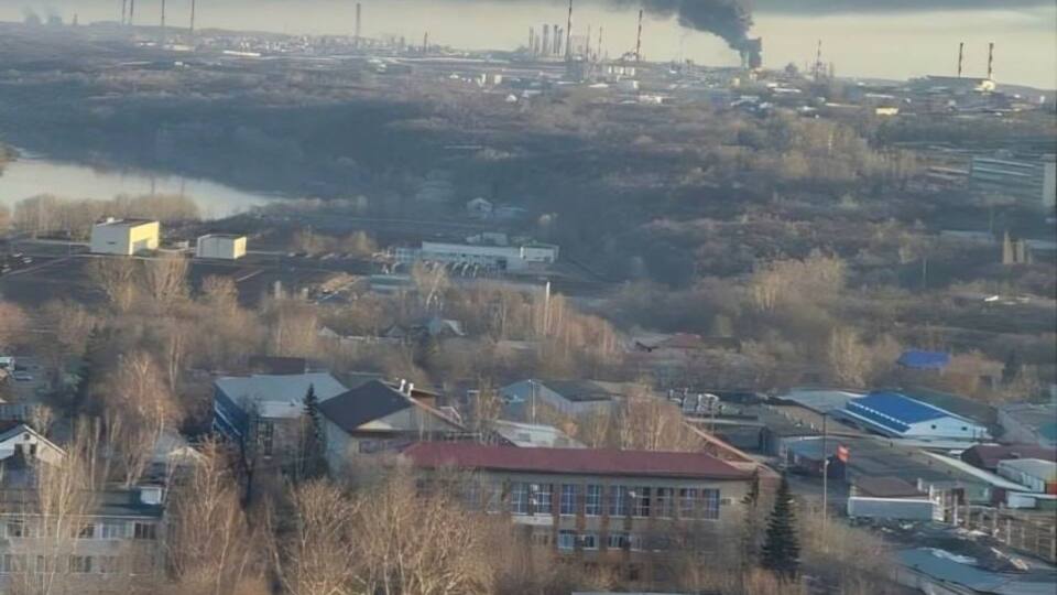 На НПЗ через удари БПЛА виникло займання