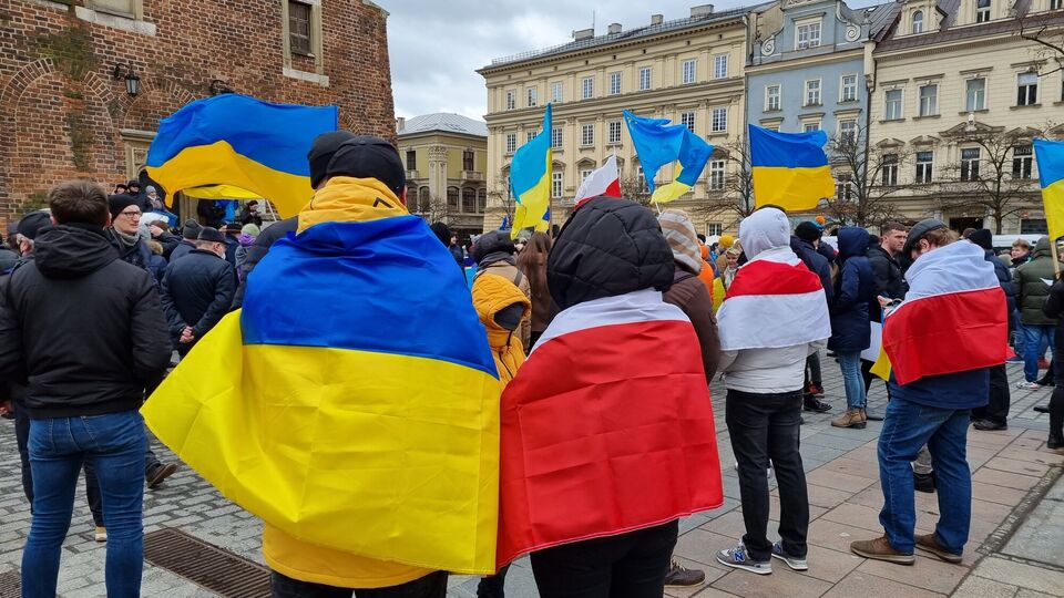 У КМІС називають конфлікти навколо експорту українського зерна й Волинської трагедії основними причинами погіршення ставлення українців до поляків