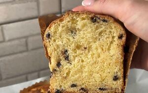 Випікайте паску в заздалегідь розігрітій духовці за 170 °C