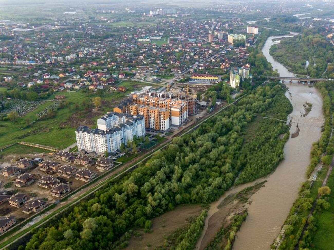 УНІАН: Івано-Франківська ОВА замовила у ФОП перевезення на 19 млн грн у неконкурентний спосіб
