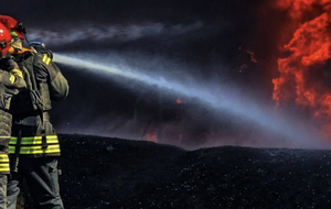 Через вибух на підприємстві сталася пожежа