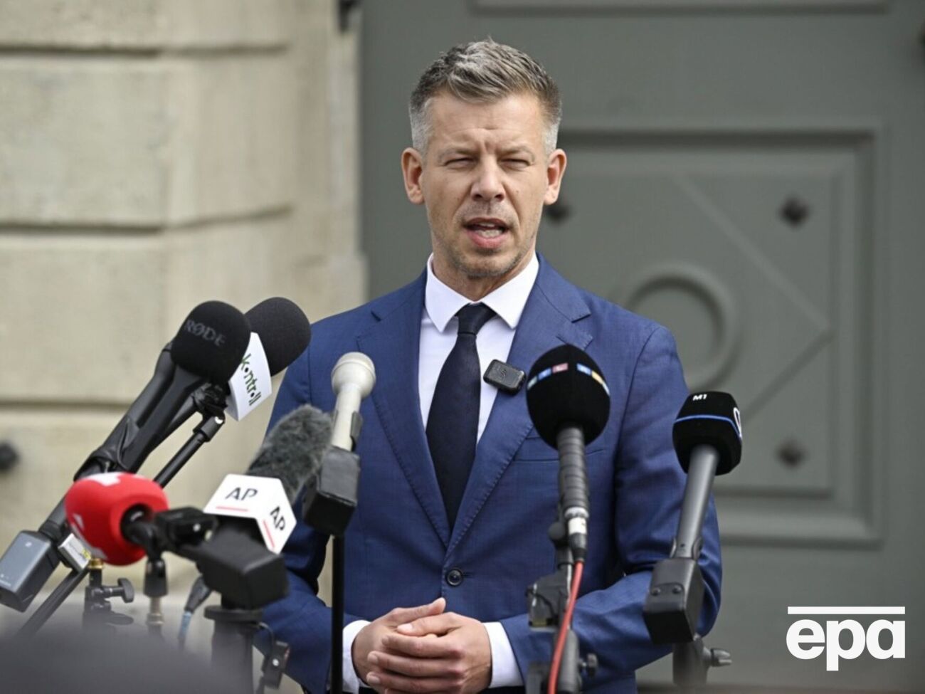 Мадяр заявив, що має до Зеленського важливіші запитання