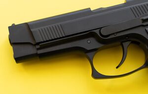 Знайдений пістолет хлопчик ховав кілька днів удома