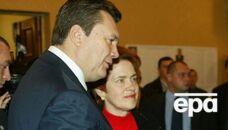 Официально о разводе Януковичей не сообщалось, но, по данным СМИ, экс-президент живет в РФ с гражданской женой