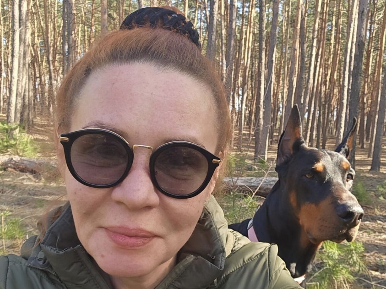 У Гектора поседел кончик уха. А я думала, мелом вымазался. Молодой же еще пес из Харькова