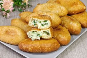 Пиріжки смажте на середньому вогні, не поспішаючи