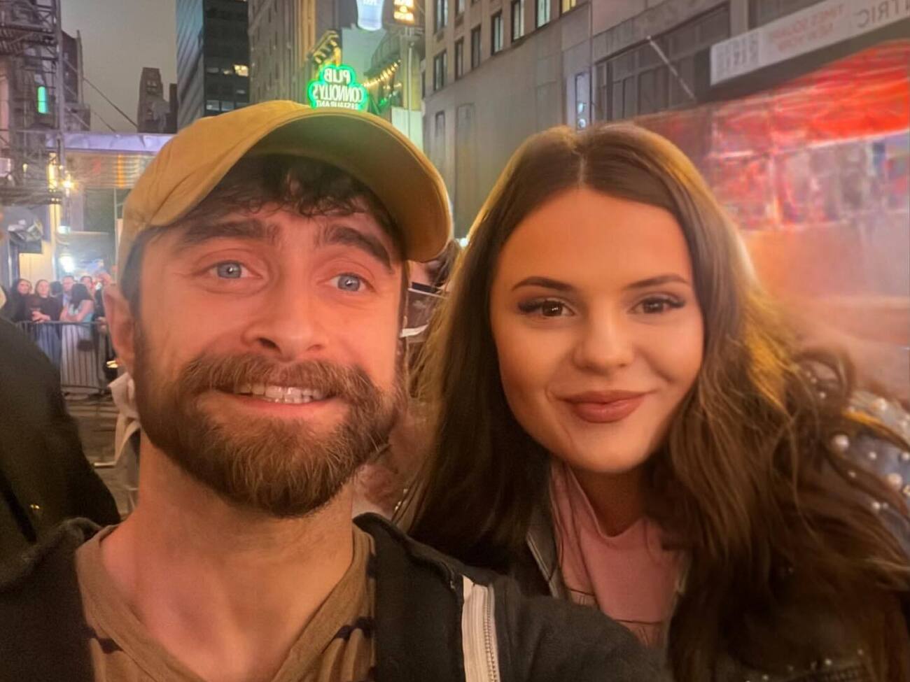 Украинка о реакции звезды: Когда услышал, что я из Украины, схватил меня за руку и сразу начал расспрашивать, как я