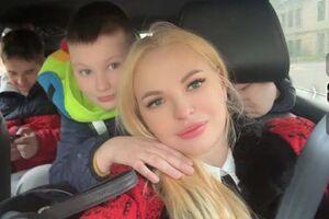 Тем, кто в полях, задаю вопрос: "Сколько еще будете воевать?" Ответ один