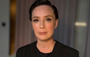 Хаматова уехала из РФ в Латвию