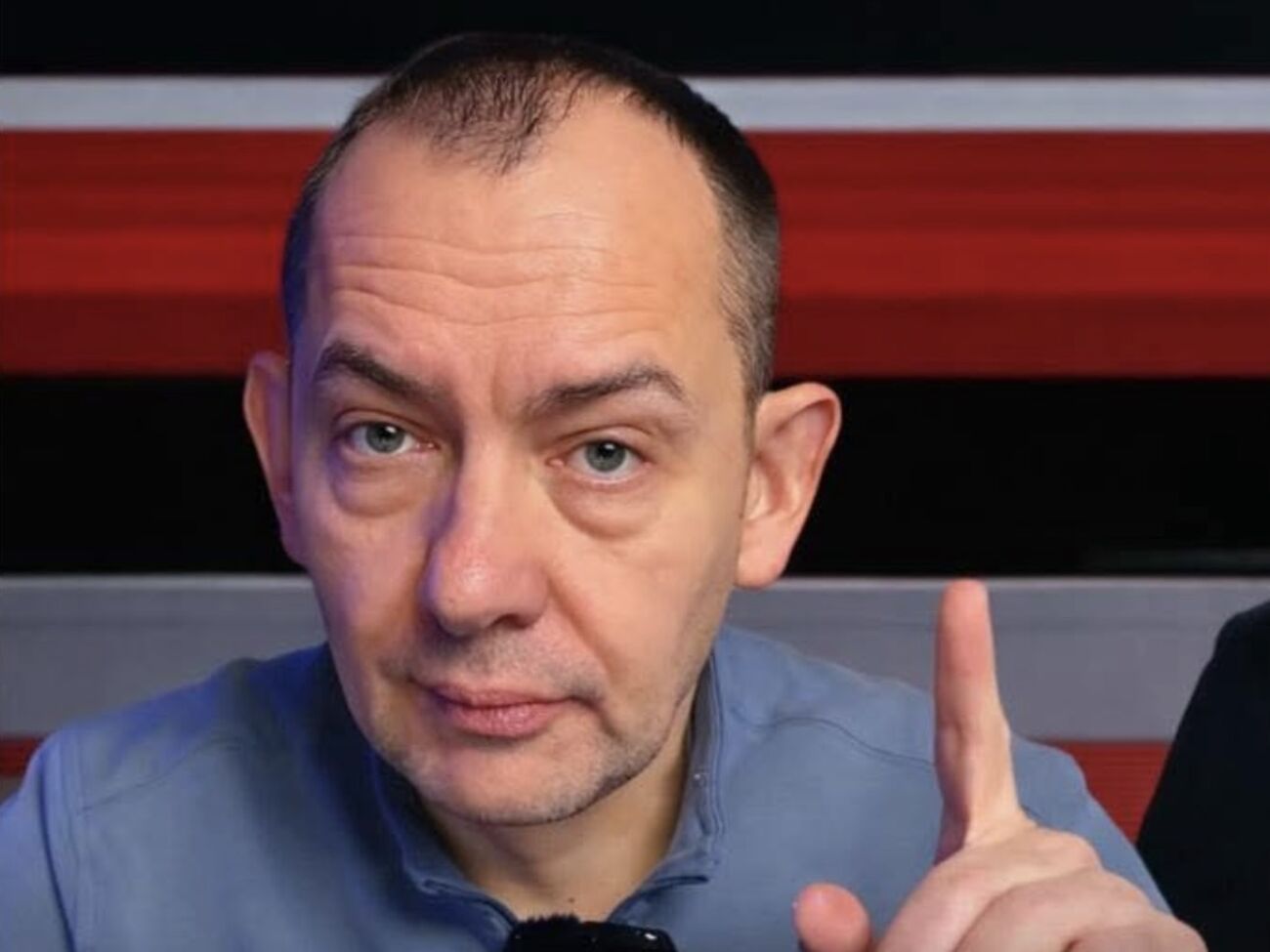 Мразия резко сокращает добычу нефти. Вместо смешных санкций начались несмешные