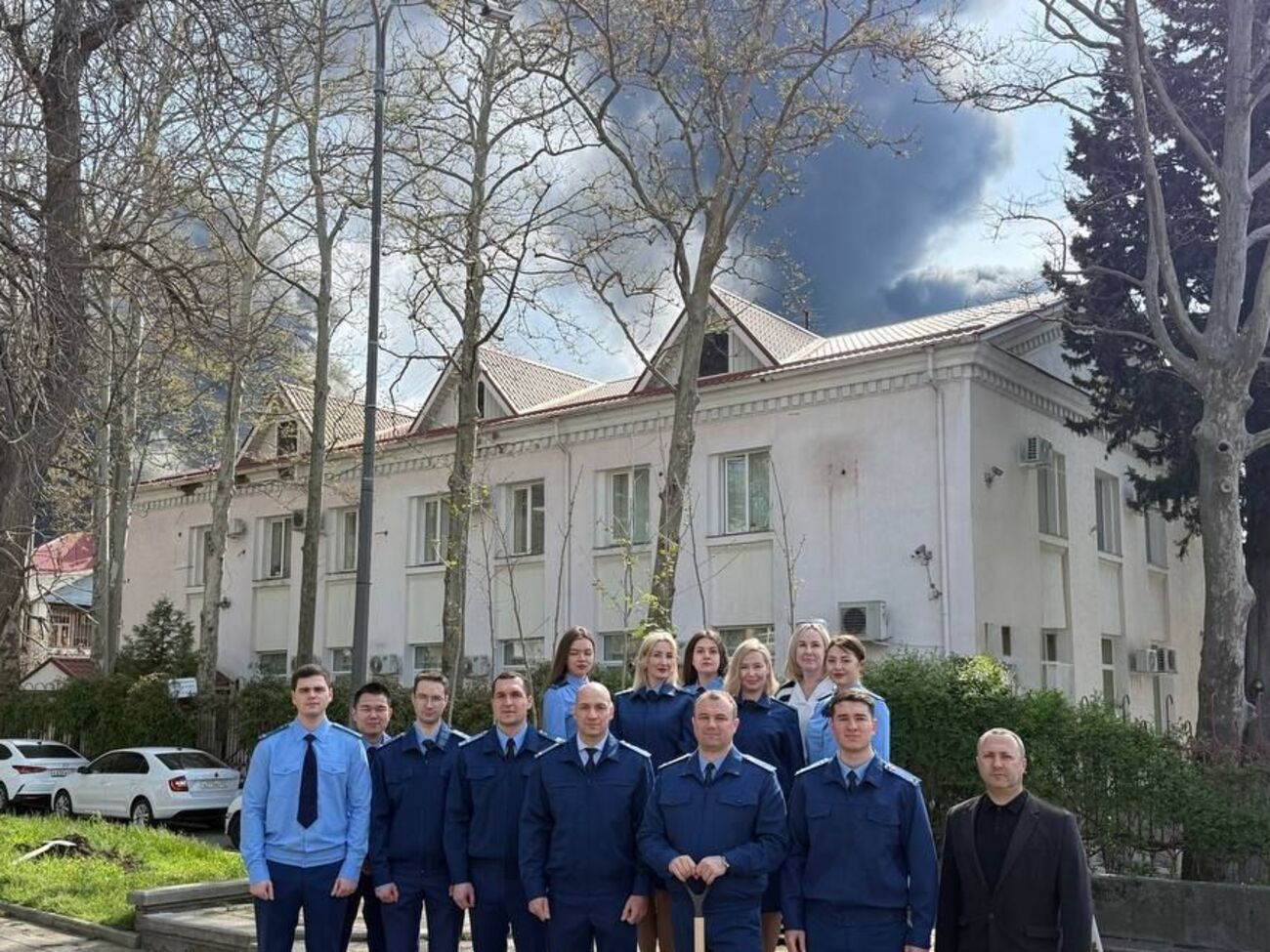 Прокурори провели акцію й позували для фото на тлі стовпа диму