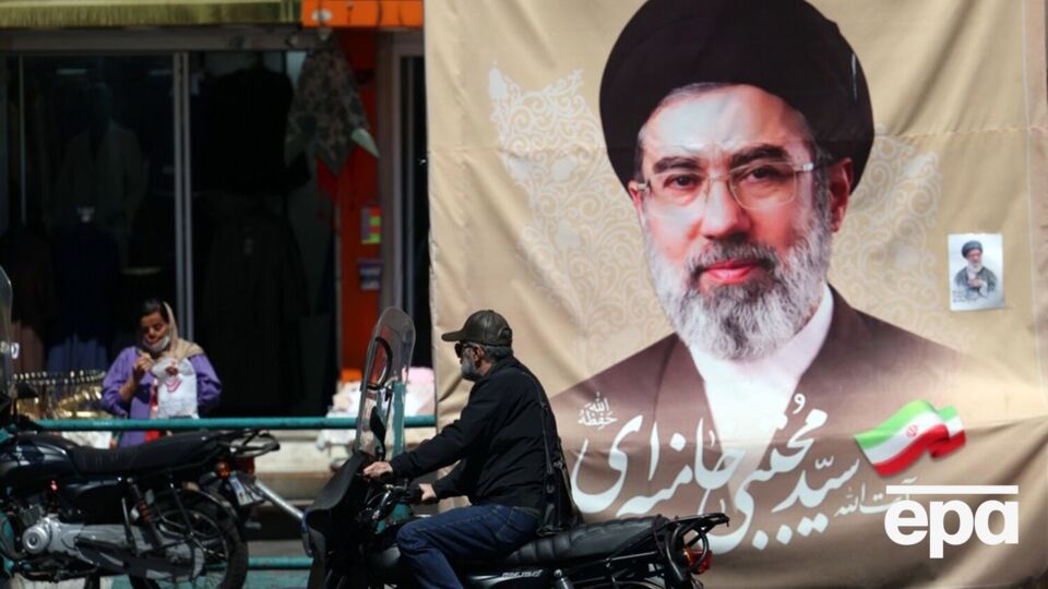 Лідеру Ірану Моджтабі Хаменеї знадобляться протез і пластична операція – NYT