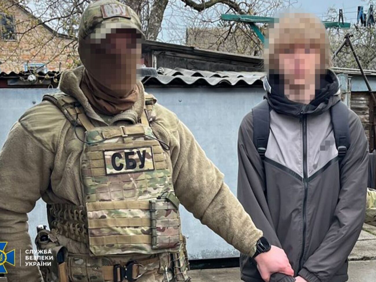 "Взорвать лицеи и добить выживших". Подростки готовили массовые убийства в школах, заявила СБУ 