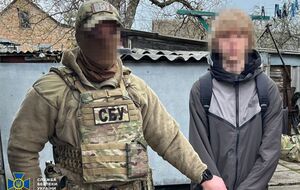 "Підірвати ліцеї й добити вцілілих". Підлітки готували масові вбивства у школах, заявила СБУ