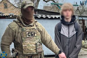"Взорвать лицеи и добить выживших". Подростки готовили массовые убийства в школах, заявила СБУ