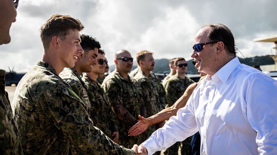 На фоне войны в Иране в США уволен глава военно-морских сил