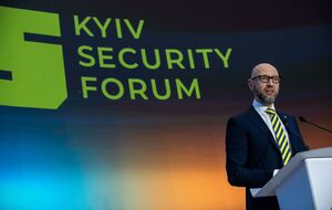 Яценюк: Вільні нації повинні об'єднатися проти тоталітаризму й агресії