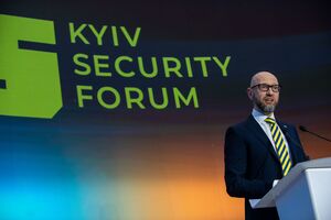 Яценюк: Свободные нации должны объединиться против тоталитаризма и агрессии