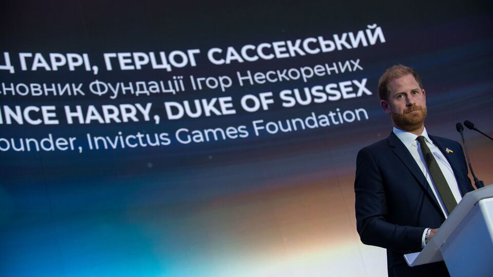 "Україна перебуває на передньому краї сучасної війни". Принц Гаррі виступив із заявою в Києві
